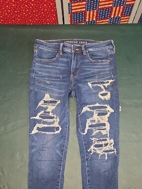 **American Eagle Distressed Dark Wash Skinny Jeans**